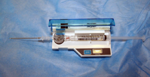 Figure 1: Stryker intracompartmental pressure monitoring device. To measure the pressure in a particular compartment, set the device to zero, insert the needle into the compartment and perpendicular to the skin, inject 0.3 mL sterile saline, and read the pressure displayed on the screen.